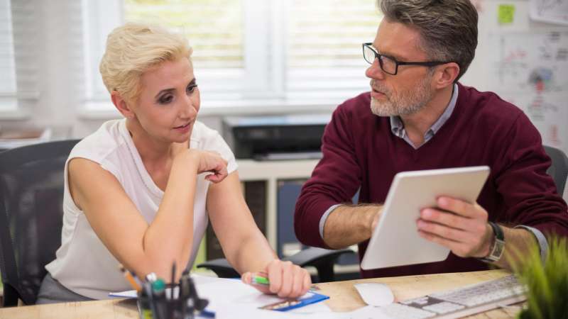 How to Sell Financial Advice